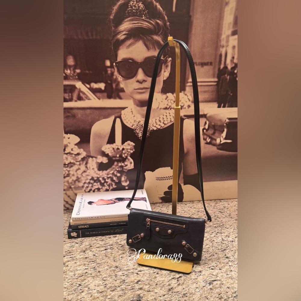 Balenciaga wallet the city